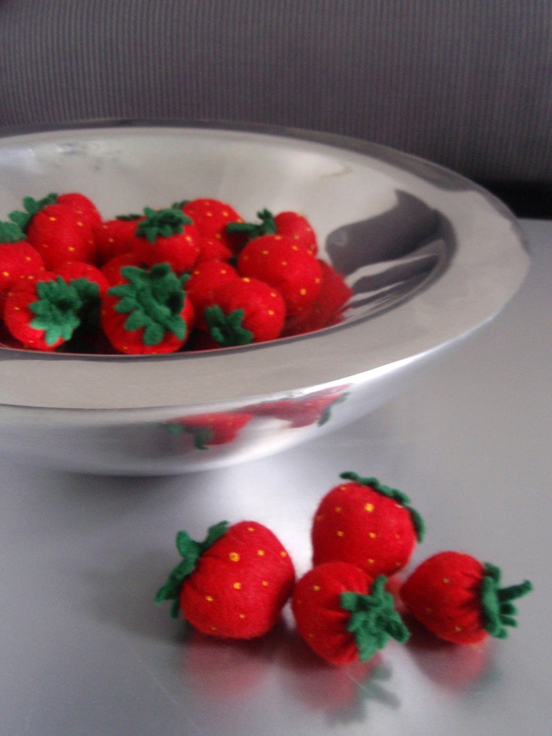 Filz Erdbeeren in verschiedenen Größen, Kaufladen Zubehör Spielset