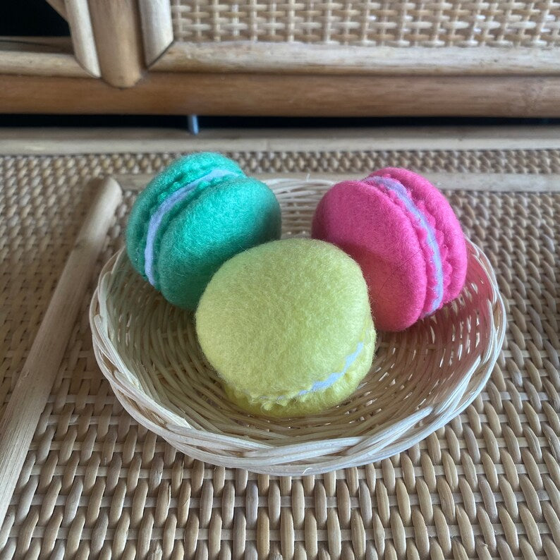 Filz Bäckerei Set mit Muffins, Macarons, Zimtschnecke, Früchtetörtchen, Erdbeeren