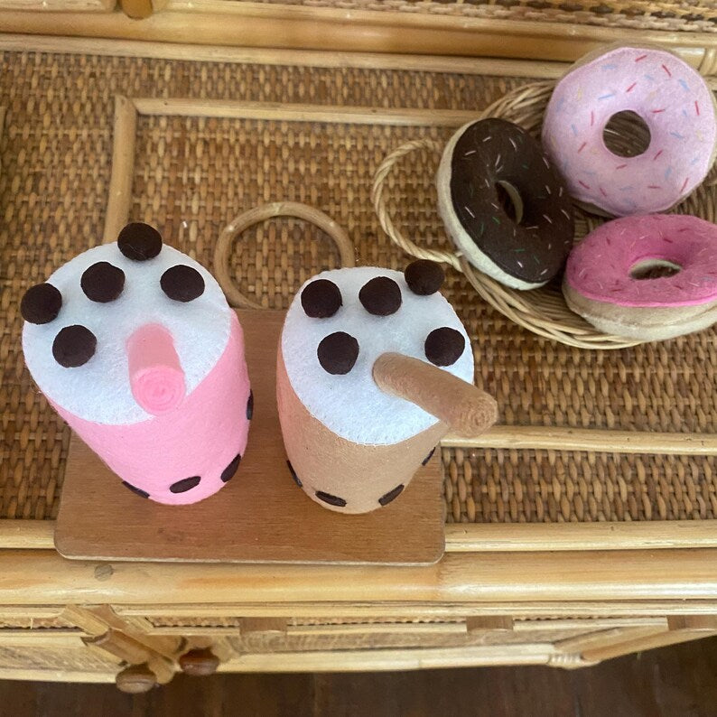 Bubble-Tea-Set aus Filzspielzeug, Geschmacksrichtung Erdbeer-Schokolade