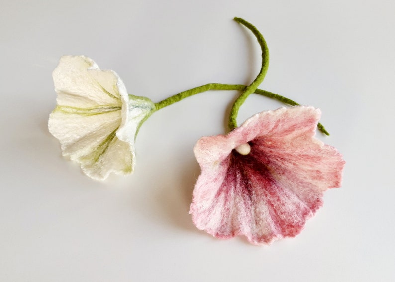 Dekorative Filzblumen, Filzblüten, 12-13 cm, Vintage-Rosa/Mahagoni/Burgunderrot oder Weiß/Grün