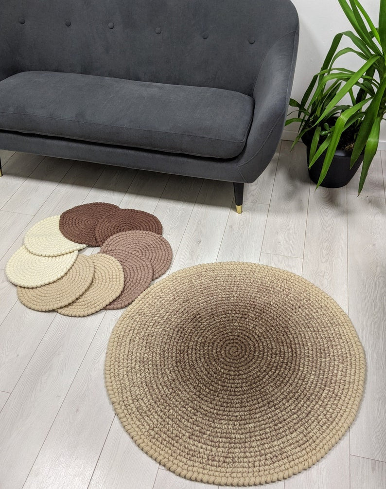 Gehäkelte Stuhlauflage Wollfilz Caffe Latte Sitzkissen 33 cm