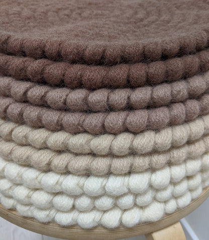 Gehäkelte Stuhlauflage Wollfilz Caffe Latte Sitzkissen 33 cm