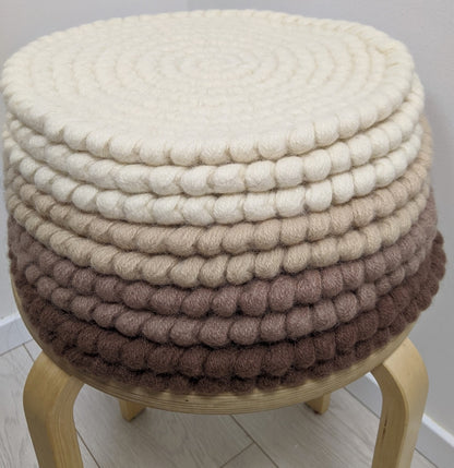 Gehäkelte Stuhlauflage Wollfilz Caffe Latte Sitzkissen 33 cm