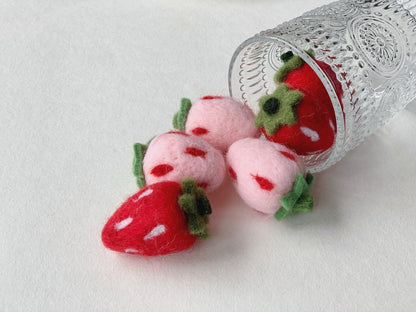 Handgemachte Nadelfilz Erdbeere, Sommer Dekoration, 5 cm Höhe