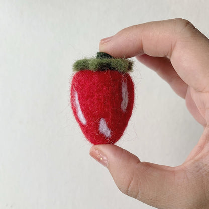 Handgemachte Nadelfilz Erdbeere, Sommer Dekoration, 5 cm Höhe