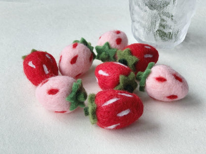 Handgemachte Nadelfilz Erdbeere, Sommer Dekoration, 5 cm Höhe