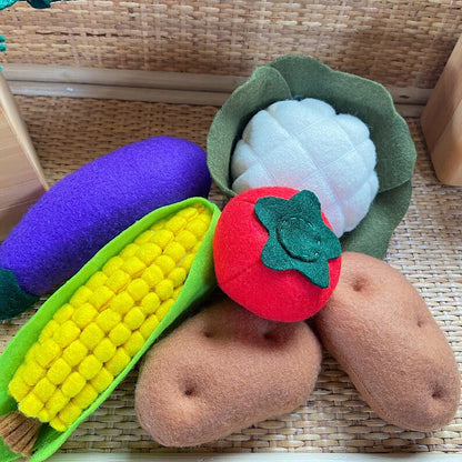 Filz-Gemüse-Spielset – 7-teilig: Karotte, Kartoffel, Aubergine, Mais, Blumenkohl, Tomate