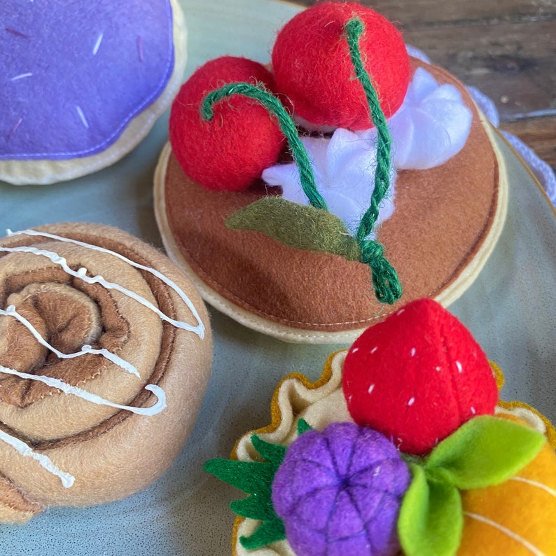 Filz Bäckerei Set mit Donut, Croissant & Zimtschnecke