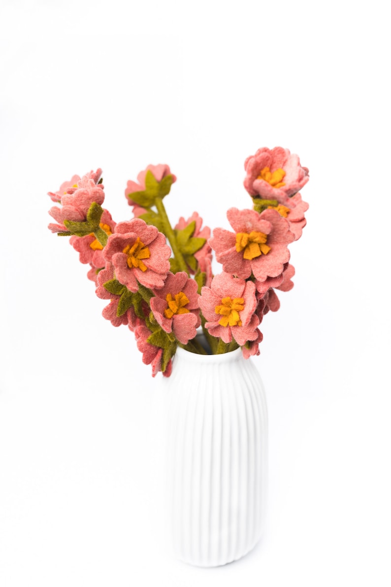 Filz Blumenzweig Osterdeko Frühlingsblüher Handgefilzter Zweig Dekoration Blumenstrauß 41cm