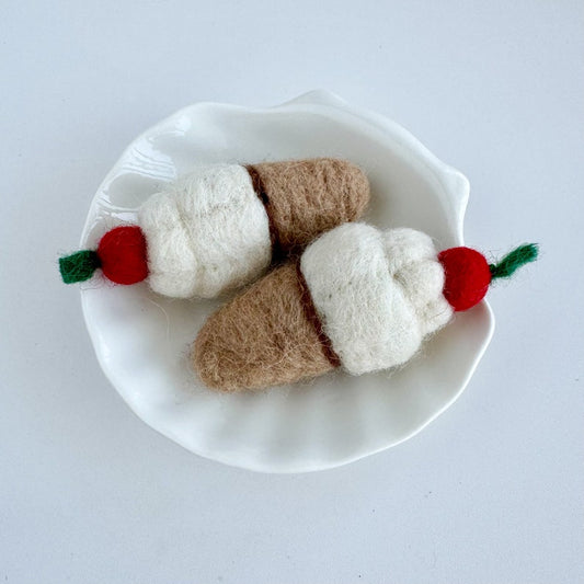 Handgefertigte Filz Eistüte mit Kugel, Nadelfilz Deko, 4x8 cm