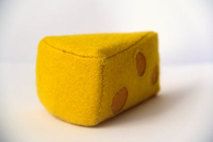 Filzkäse, Emmentaler Käse, Spielzeuglebensmittel, handgenäht, 9 cm