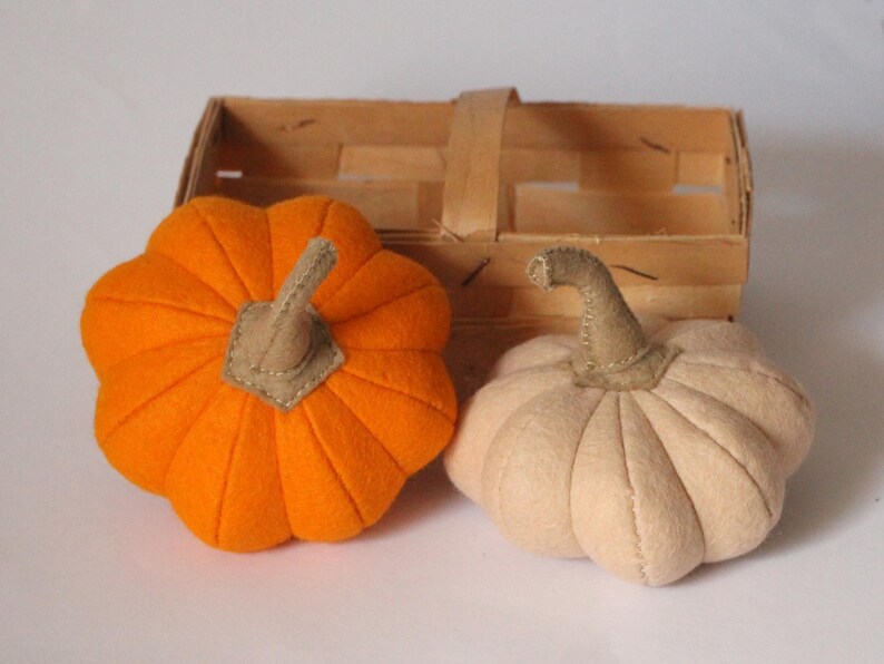 Filzkürbis, Herbstdekoration, orange oder beige, 12 cm Durchmesser