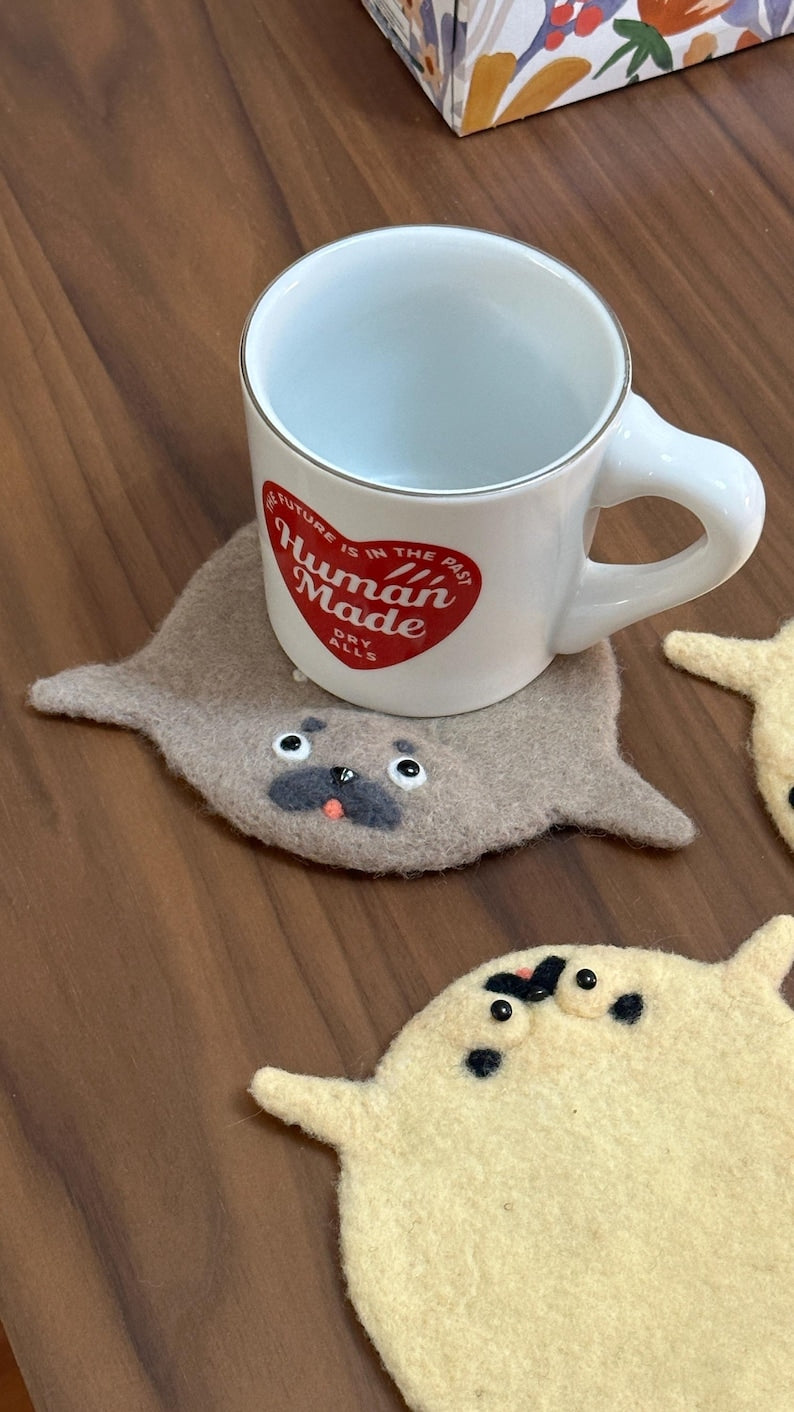 Handgemachte Mops-Untersetzer aus Nadelfilz, lustiges Zubehör für Küche, Dekoration für Hundeliebhaber