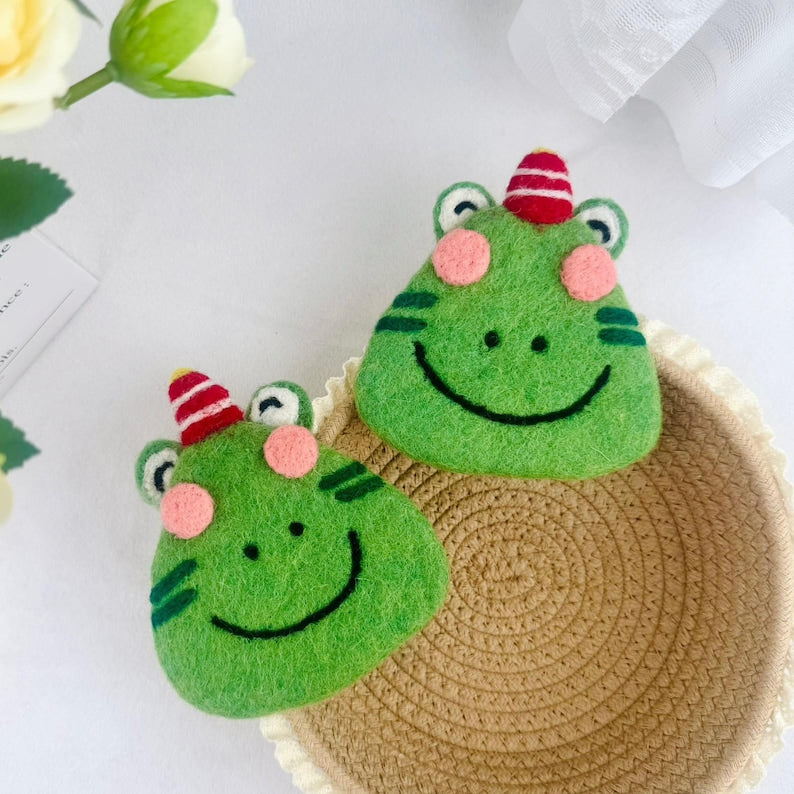 3D Wollfilz Untersetzer Set mit Katze Frosch Ente Pinguin Schwein – Nadelfilz Tassenuntersetzer
