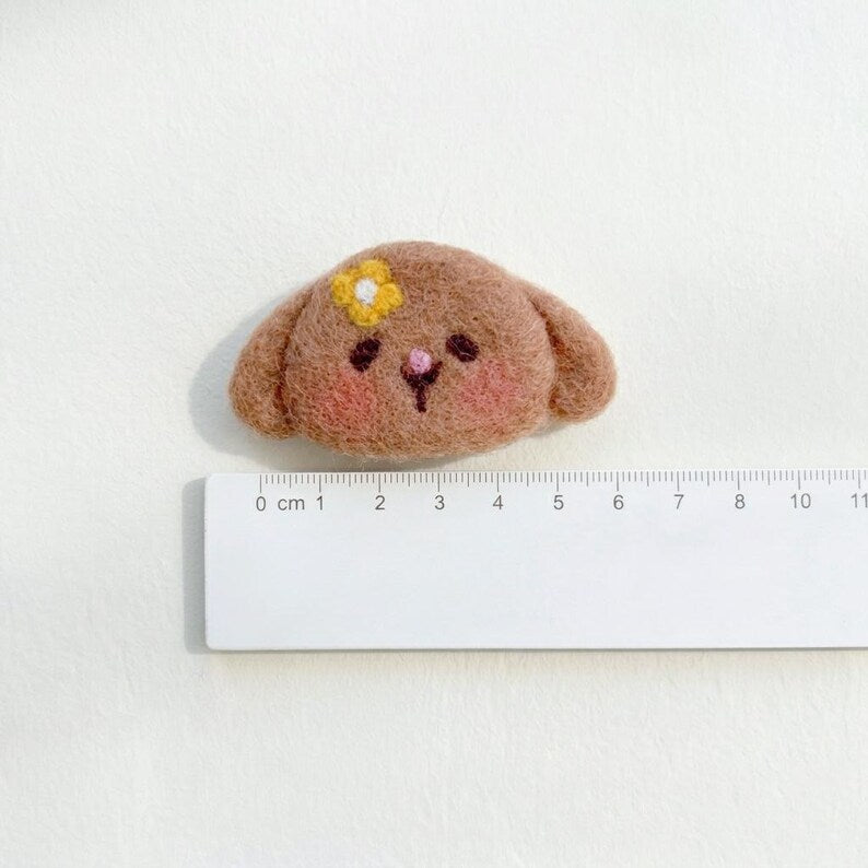 Gefilzter Lop Hase Mini Braun Weiß 6,5 cm Nadelfilz Wolle