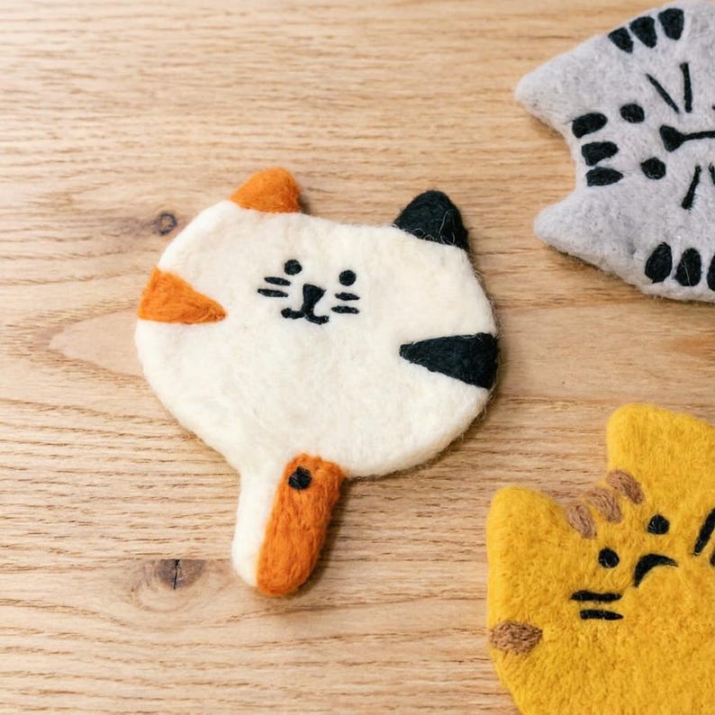 Filzuntersetzer mit Katzenmotiv – Katzenmotiv, Wohnaccessoires